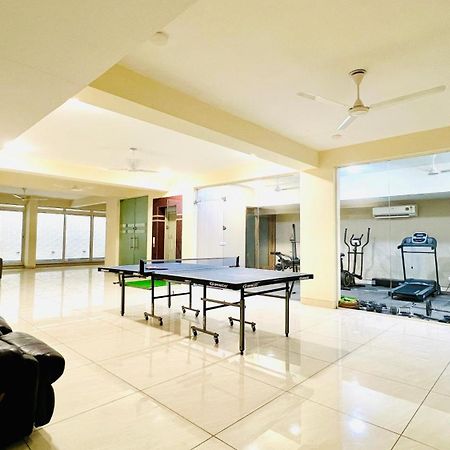 Bluo Studio4 Golf Course Road - Gym, Balcony, Lift Gurgaon Dış mekan fotoğraf